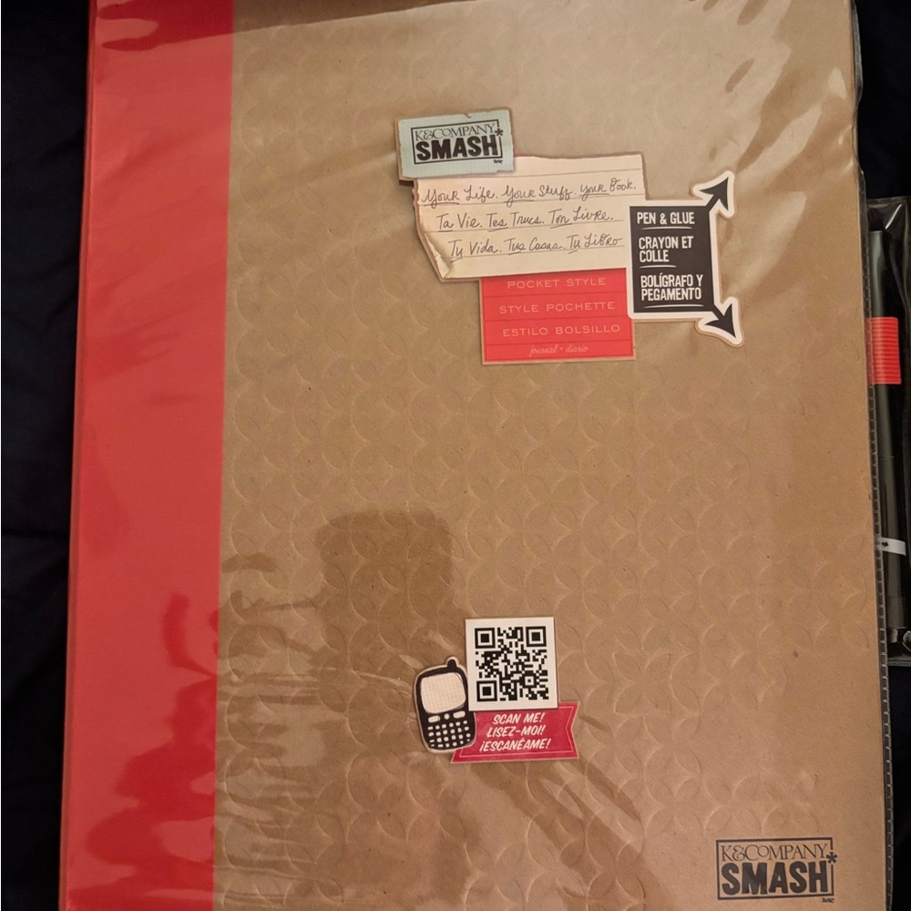 Red and Brown Pocket Style Smash Book